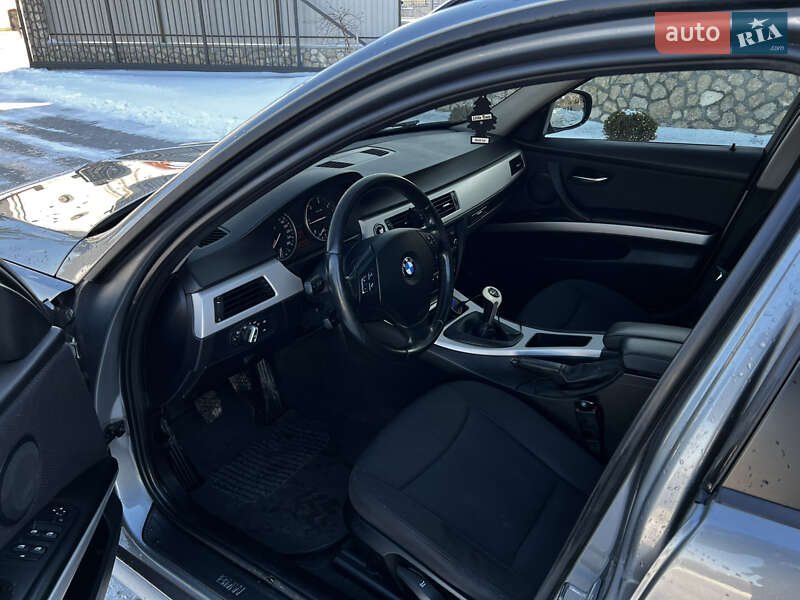 Универсал BMW 3 Series 2010 в Волочиске