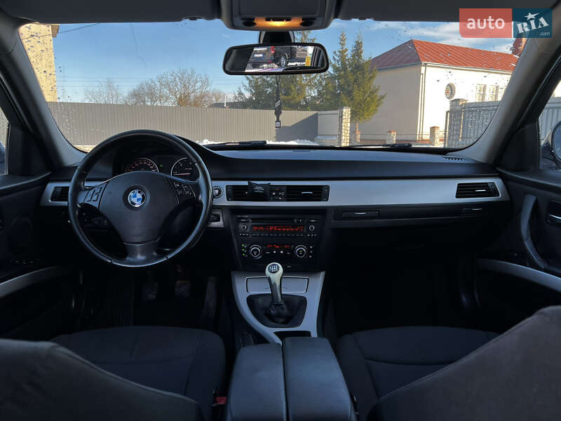 Универсал BMW 3 Series 2010 в Волочиске