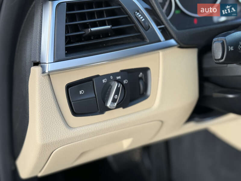 Седан BMW 3 Series 2017 в Дніпрі