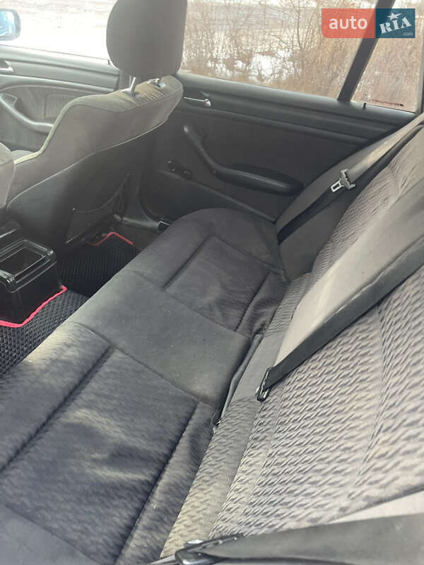 Універсал BMW 3 Series 2000 в Чернівцях