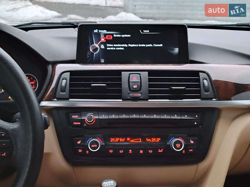 Седан BMW 3 Series 2015 в Харкові