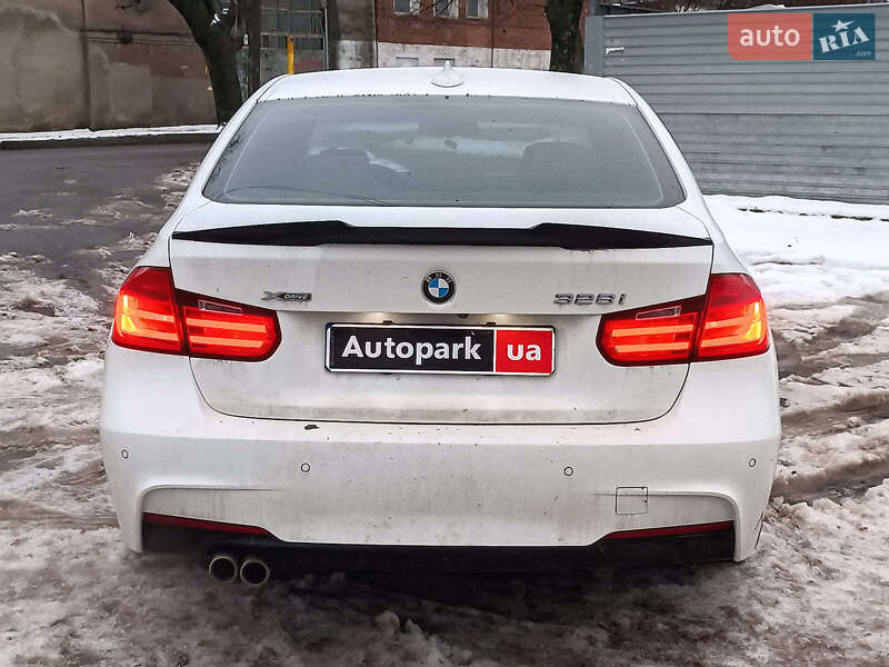 Седан BMW 3 Series 2015 в Харкові