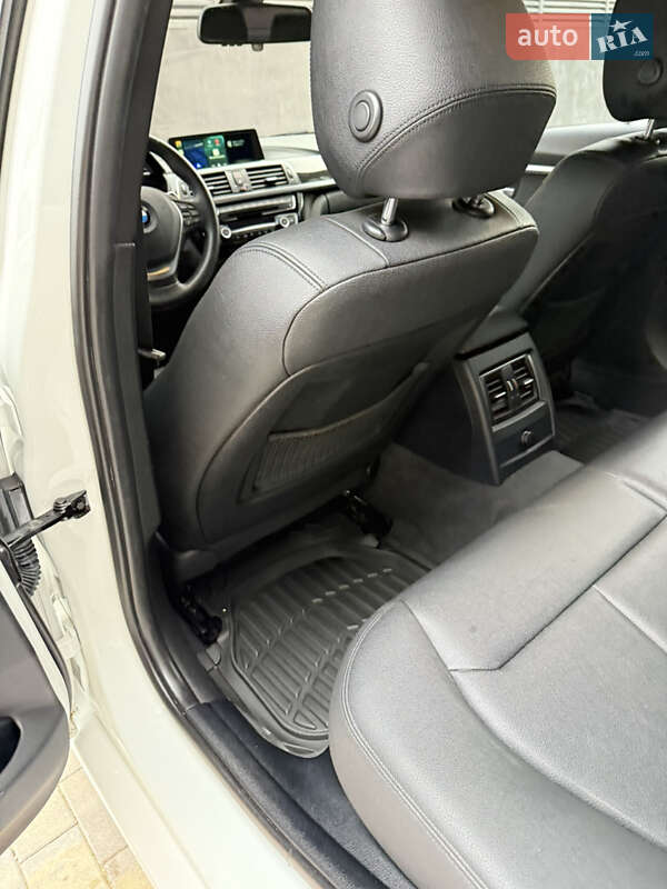 Седан BMW 3 Series 2018 в Одессе фото 100 Седан BMW 3 Series 2018 в Одессе