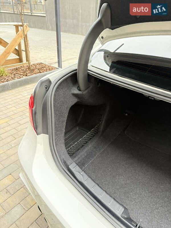 Седан BMW 3 Series 2018 в Одессе фото 103 Седан BMW 3 Series 2018 в Одессе