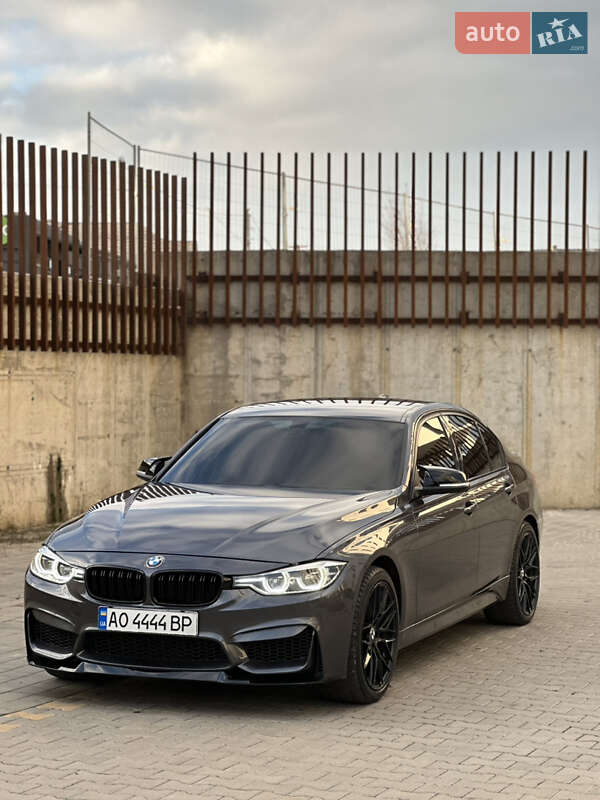 Седан BMW 3 Series 2017 в Ужгороді