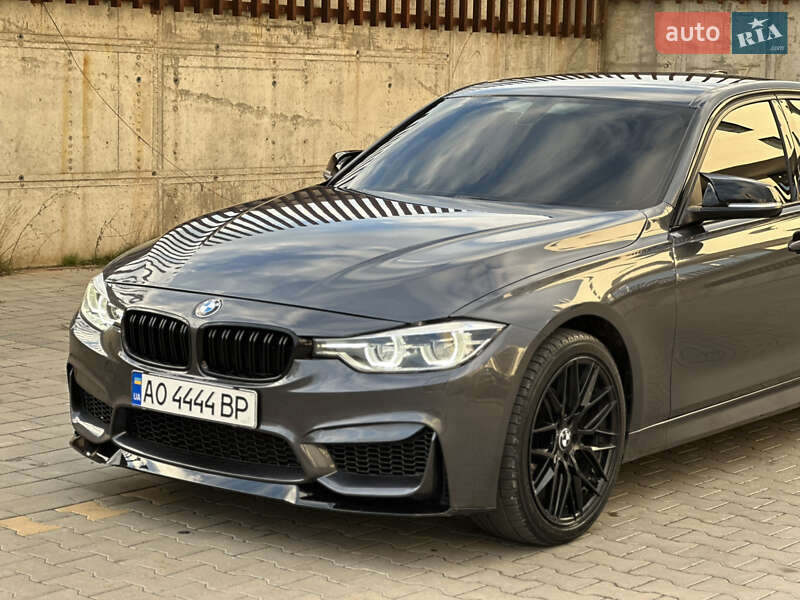 Седан BMW 3 Series 2017 в Ужгороді