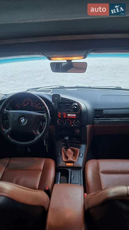 Седан BMW 3 Series 1994 в Тернополі
