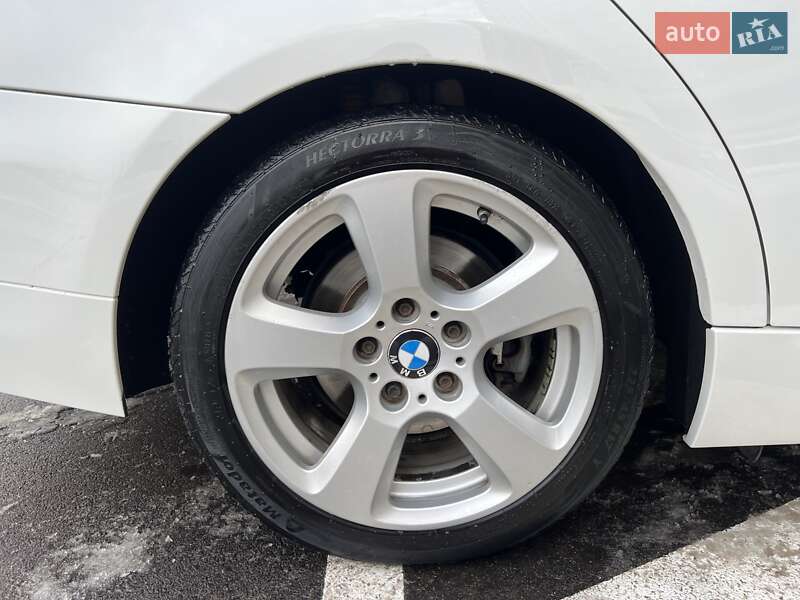 Універсал BMW 3 Series 2009 в Києві