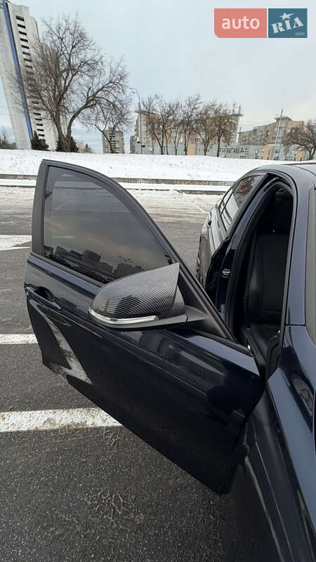 Седан BMW 3 Series 2017 в Києві