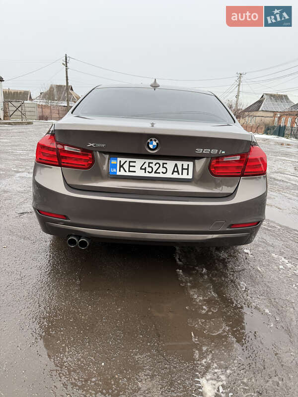 Седан BMW 3 Series 2013 в Кривому Розі