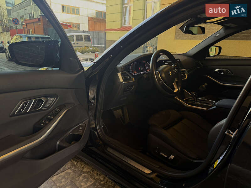 Седан BMW 3 Series 2020 в Львові