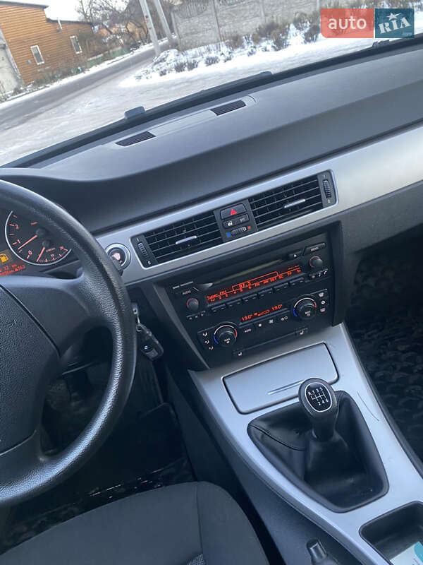 Універсал BMW 3 Series 2006 в Дубні фото 38 Універсал BMW 3 Series 2006 в Дубні
