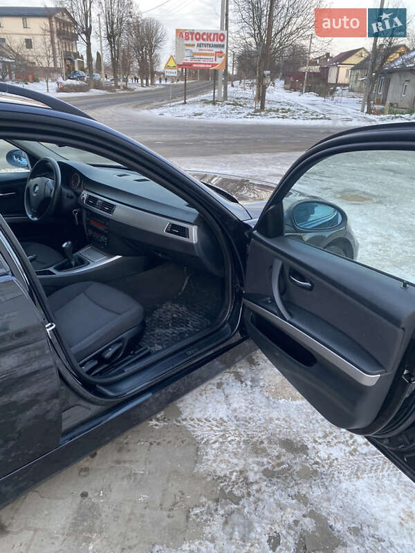Універсал BMW 3 Series 2006 в Дубні фото 43 Універсал BMW 3 Series 2006 в Дубні