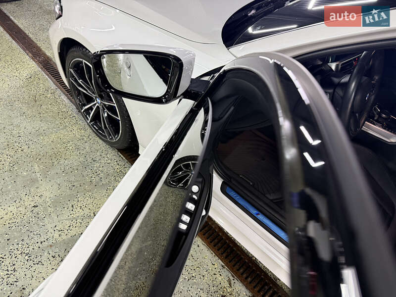 Седан BMW 3 Series 2022 в Кривом Роге