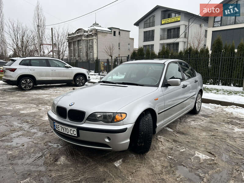Седан BMW 3 Series 2004 в Кременчуці