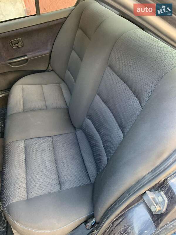 Седан BMW 3 Series 1993 в Сколе