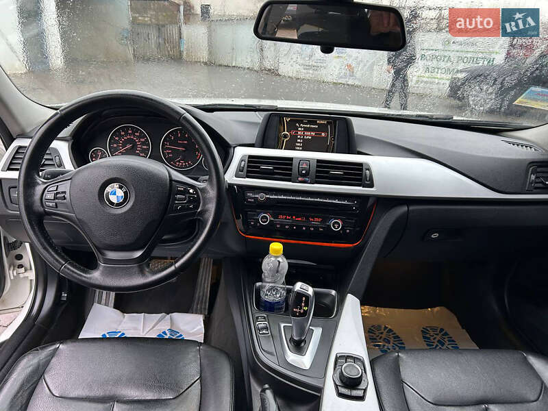 Седан BMW 3 Series 2012 в Виннице