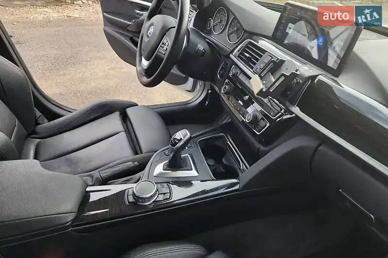Седан BMW 3 Series 2016 в Києві