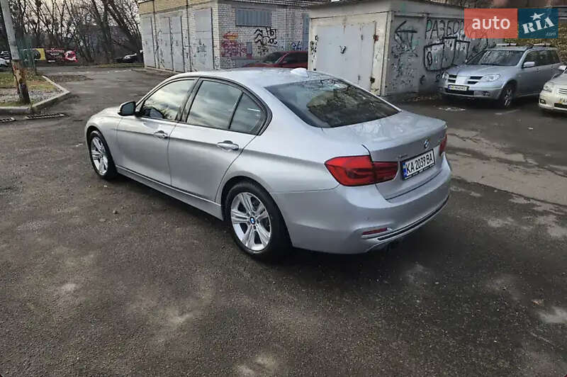 Седан BMW 3 Series 2016 в Києві