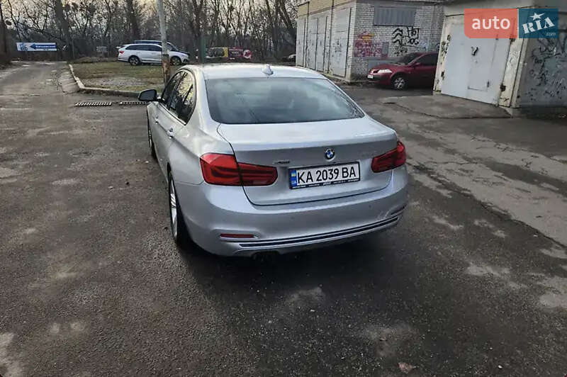 Седан BMW 3 Series 2016 в Києві