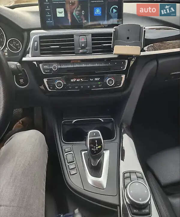 Седан BMW 3 Series 2016 в Києві