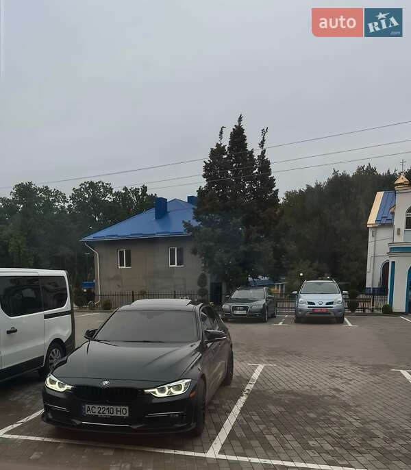 Седан BMW 3 Series 2013 в Луцке