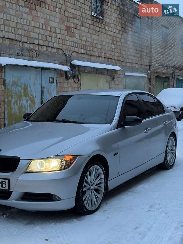 Седан BMW 3 Series 2005 в Киеве