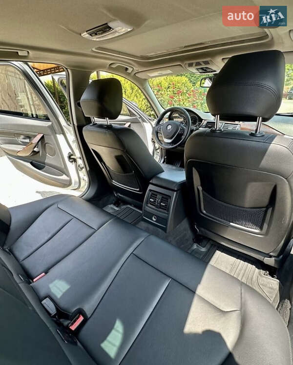 Седан BMW 3 Series 2014 в Одессе