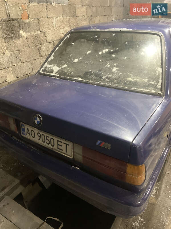 Седан BMW 3 Series 1987 в Шептицькому