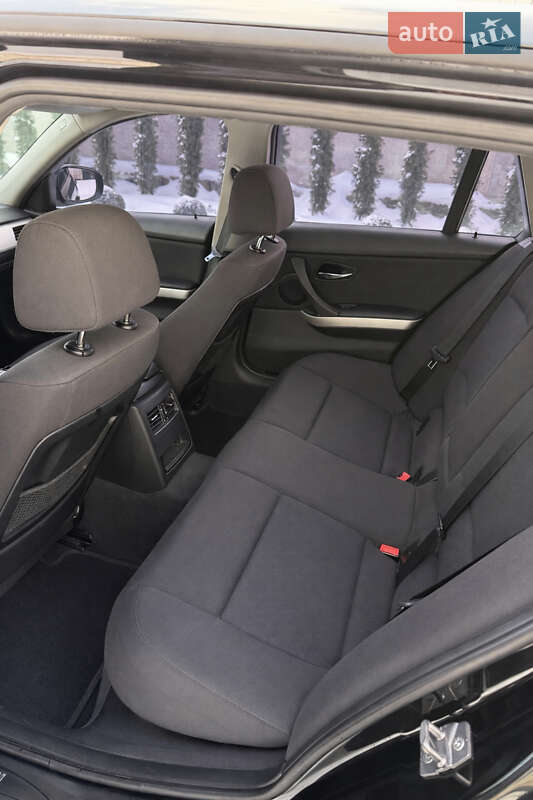 Универсал BMW 3 Series 2011 в Калиновке