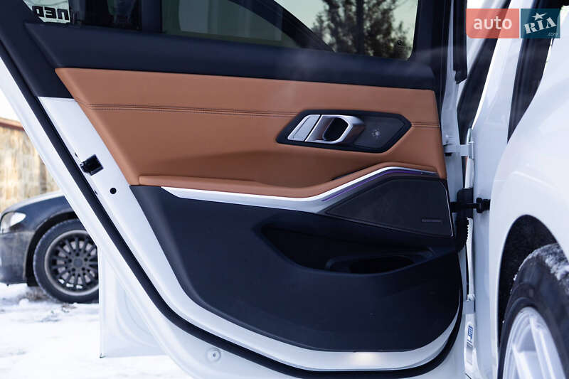 Седан BMW 3 Series 2020 в Чернівцях