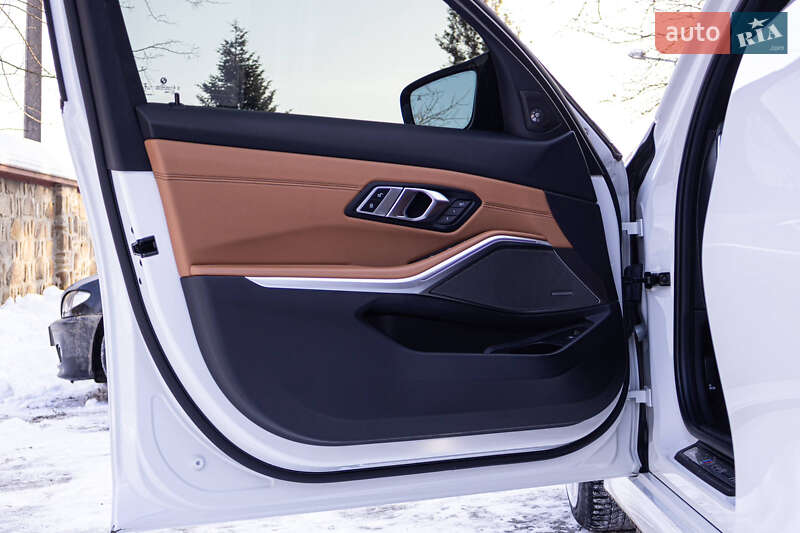 Седан BMW 3 Series 2020 в Чернівцях