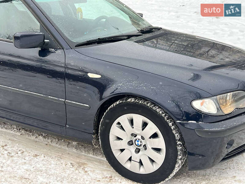 Седан BMW 3 Series 2003 в Черновцах