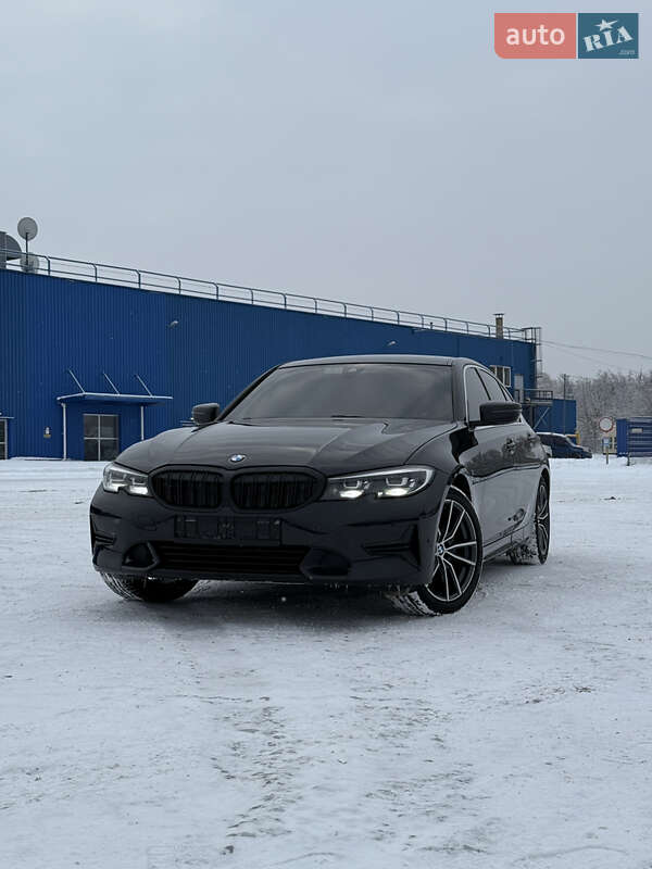 Седан BMW 3 Series 2019 в Киеве