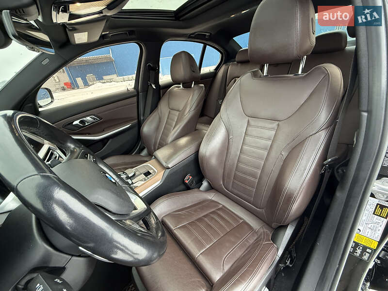 Седан BMW 3 Series 2019 в Киеве