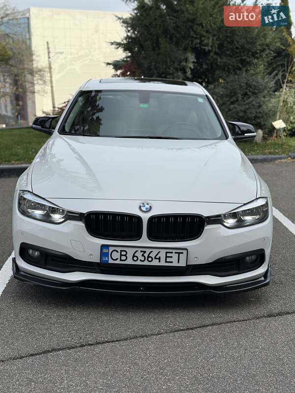 Седан BMW 3 Series 2017 в Киеве