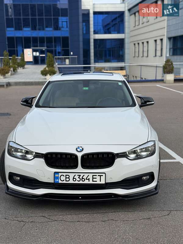 Седан BMW 3 Series 2017 в Киеве
