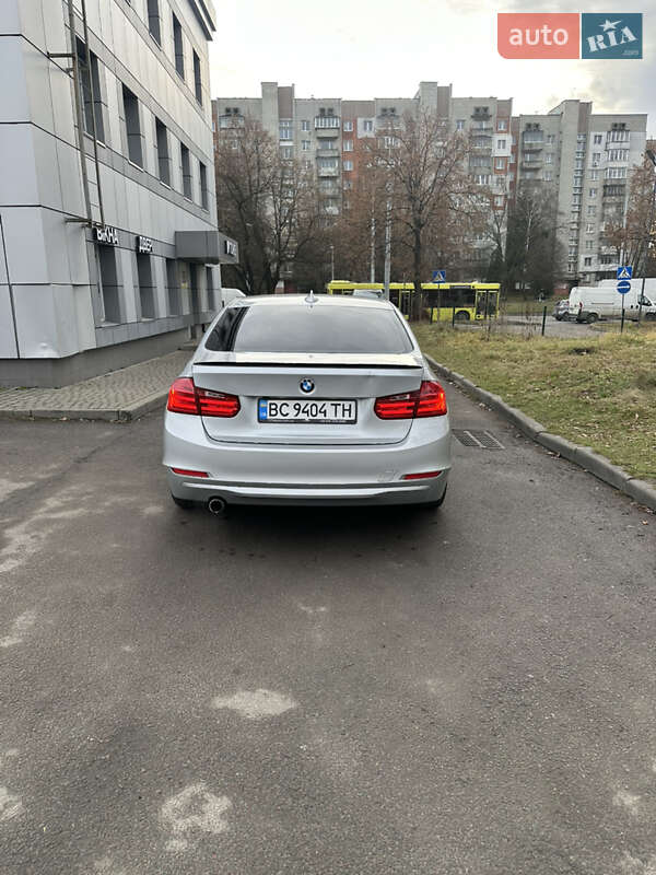 Седан BMW 3 Series 2015 в Львове