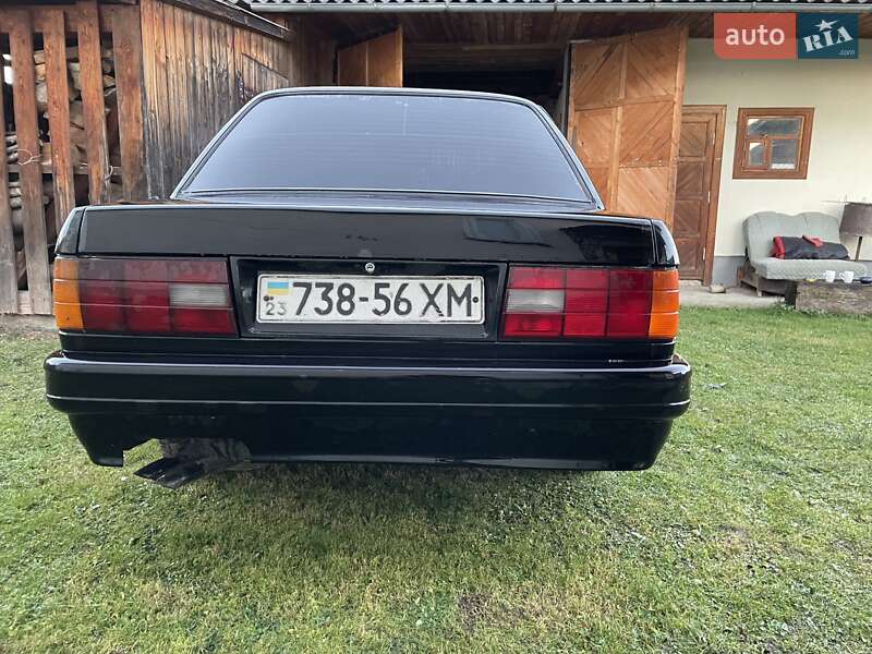 Седан BMW 3 Series 1988 в Болехові