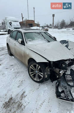Седан BMW 3 Series 2016 в Львове