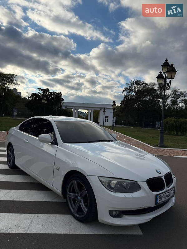 Купе BMW 3 Series 2010 в Одессе