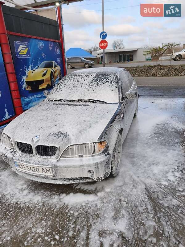 Седан BMW 3 Series 2004 в Орловщине