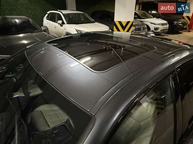 Седан BMW 3 Series 2019 в Киеве