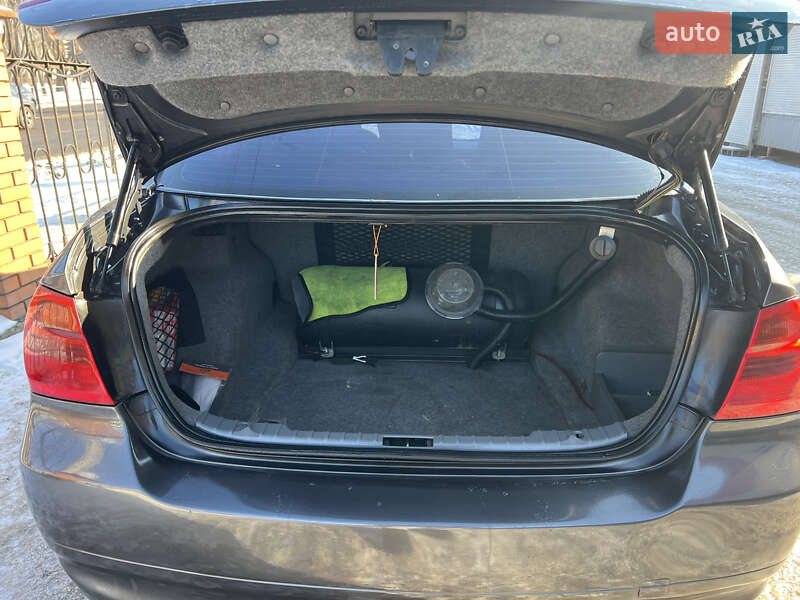 Седан BMW 3 Series 2005 в Виннице