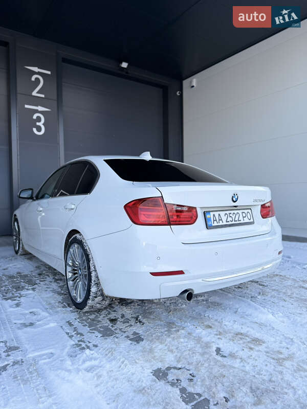Седан BMW 3 Series 2013 в Киеве