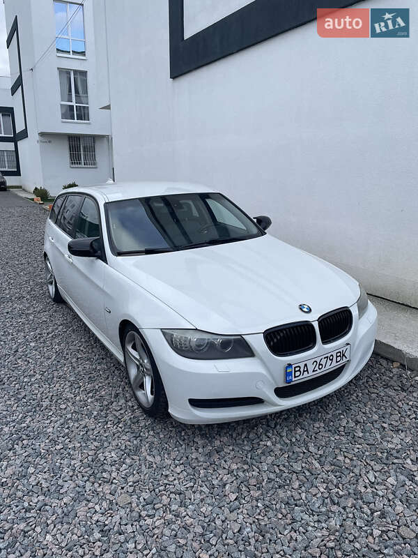 Универсал BMW 3 Series 2010 в Киеве