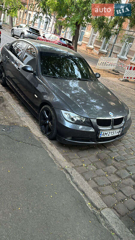 Седан BMW 3 Series 2005 в Одессе