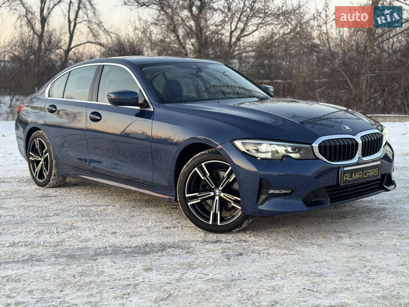 Седан BMW 3 Series 2022 в Киеве