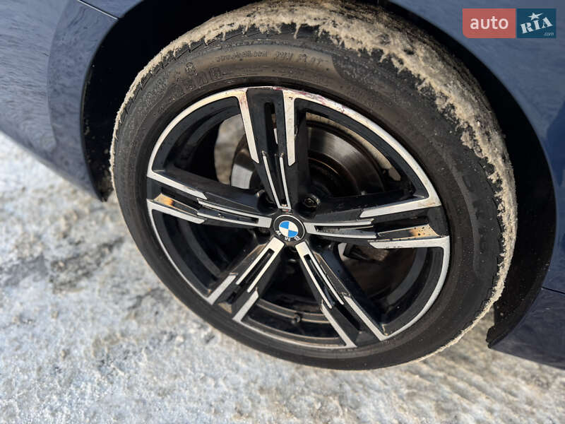 Седан BMW 3 Series 2022 в Киеве