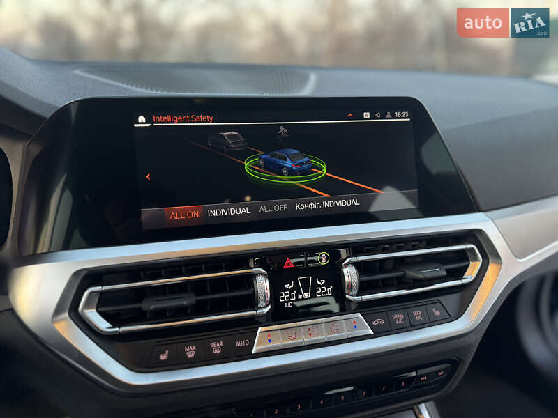 Седан BMW 3 Series 2022 в Киеве